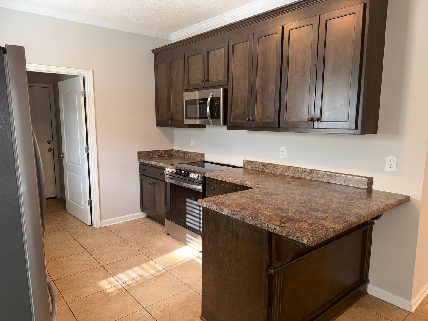 LEASING FOR FALL 2027 3 Bed/3 Bath Forest Lake Home less than a mile from campus! – photo 5