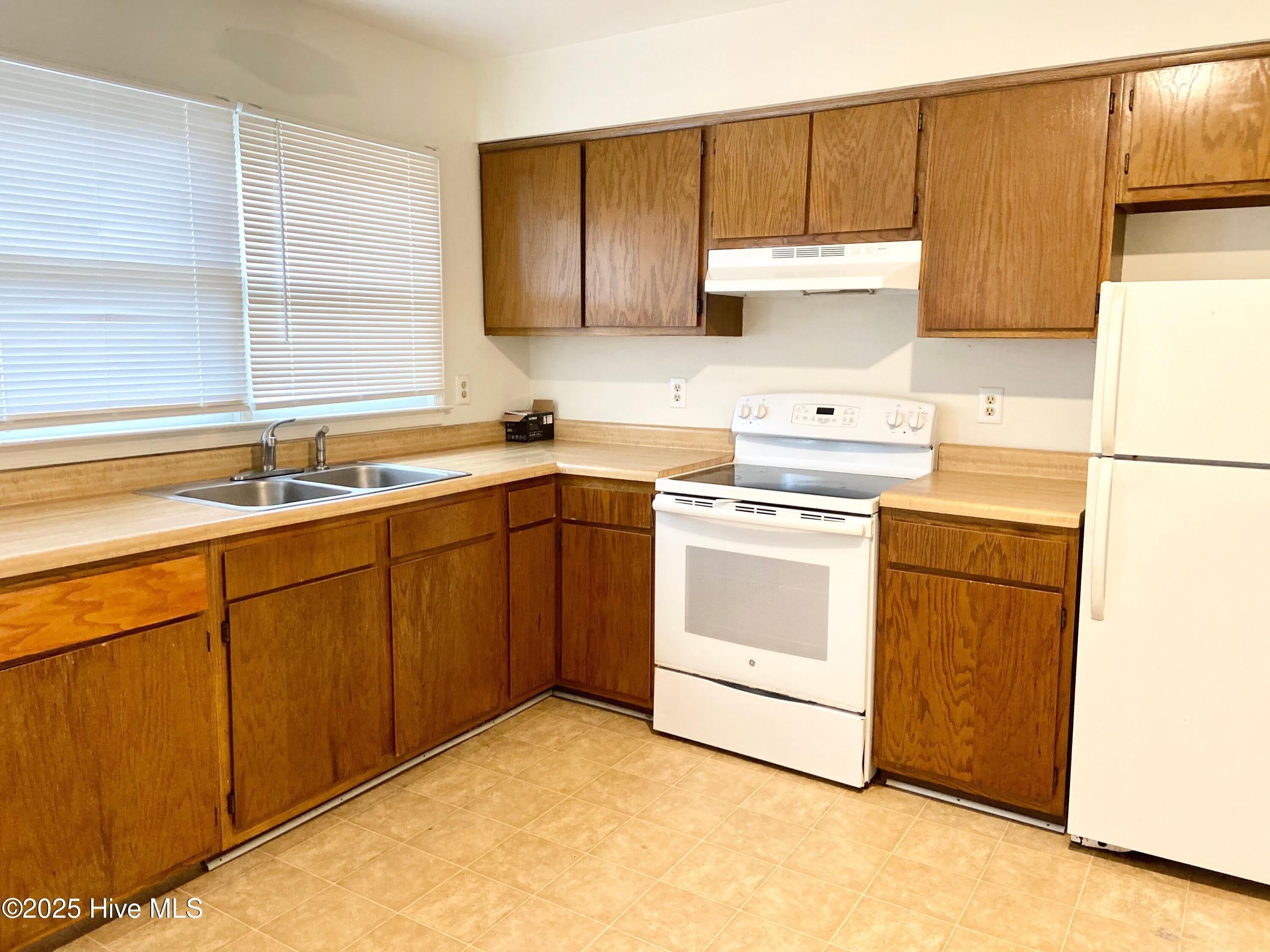 606 W Church Street – photo 2