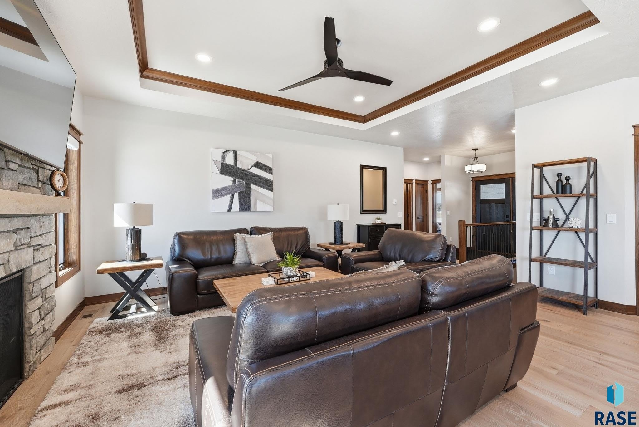 2701 W Oak Hill Dr – photo 4