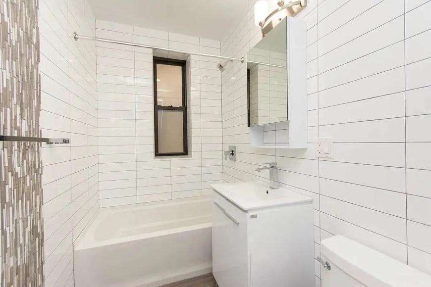 4230 Broadway – photo 5