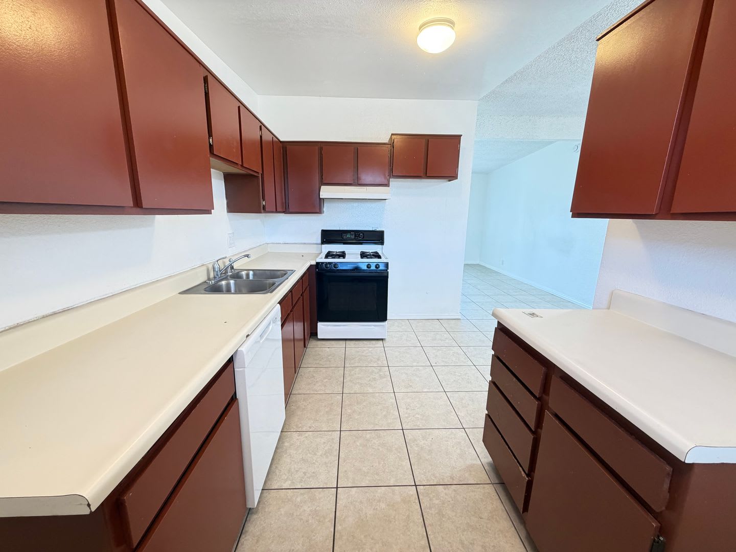 2 bedroom – photo 5