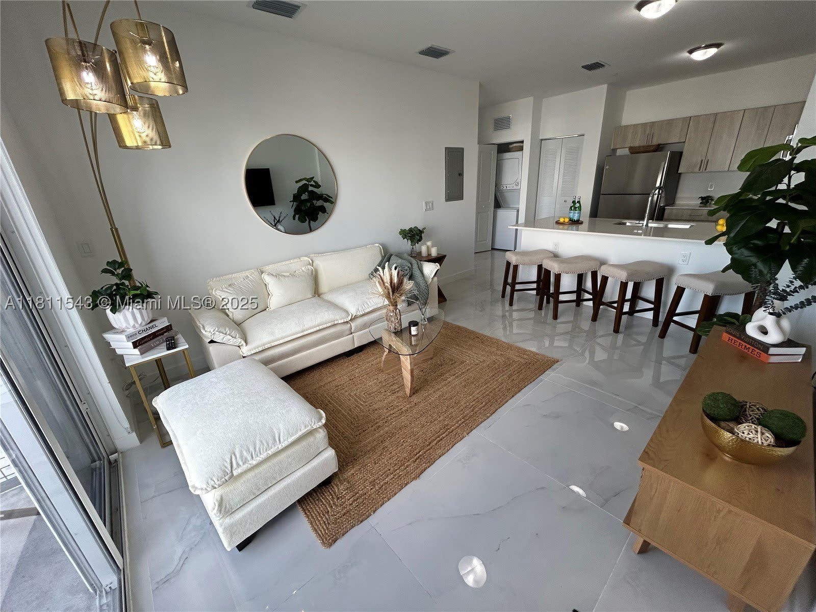 1010 SW 69th Ave – photo 2