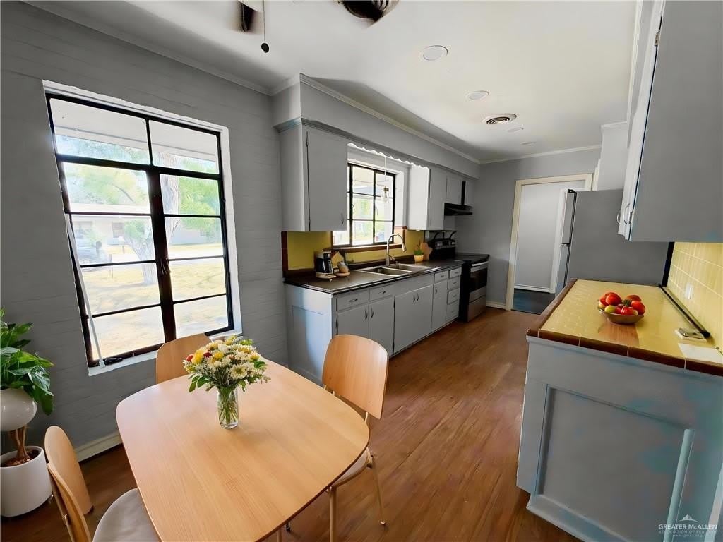 713 Vine Avenue – photo 3
