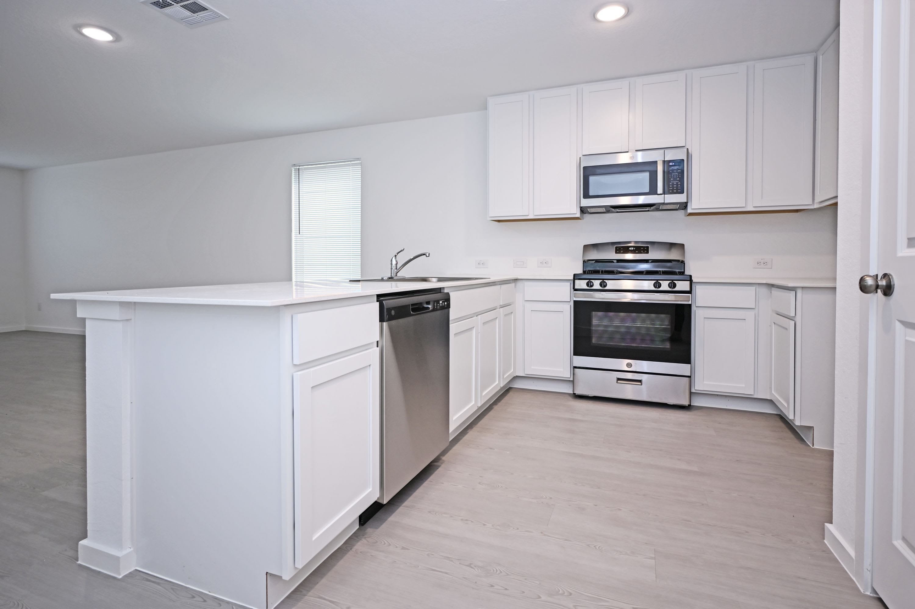 4925 Winecup Cove – photo 3