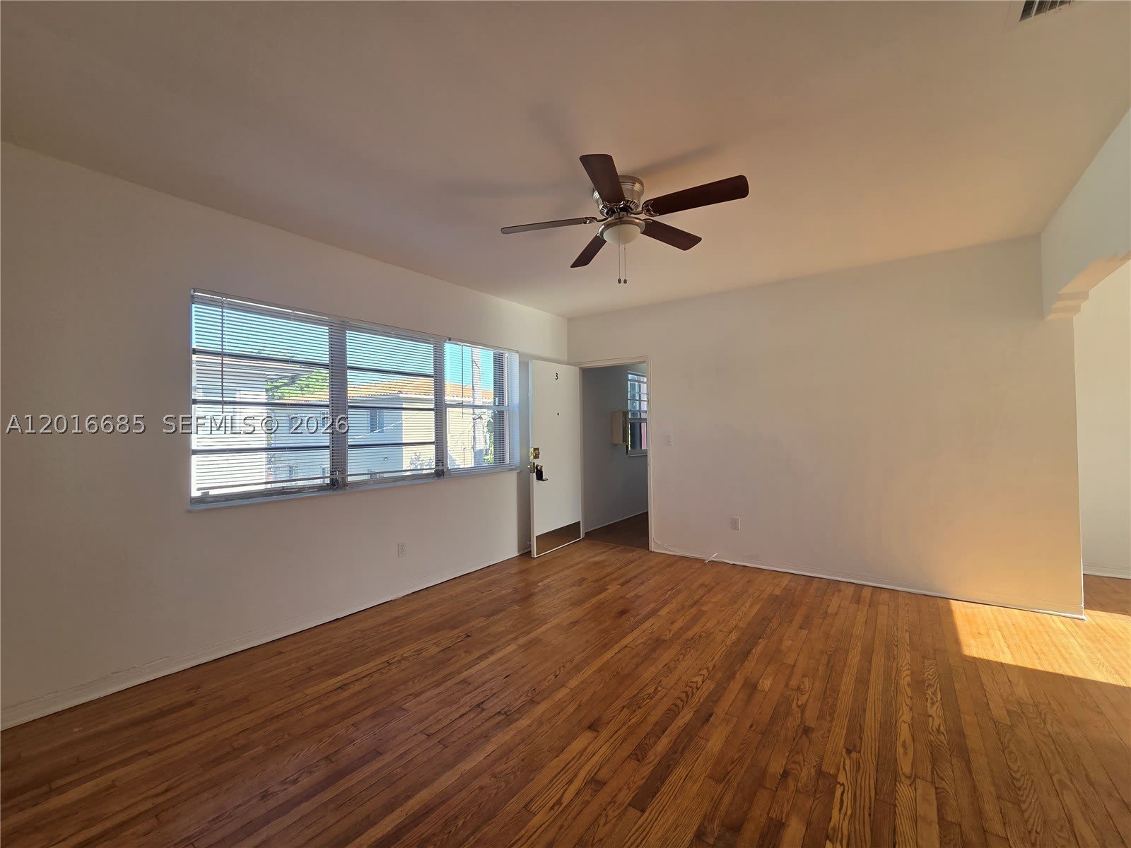 781 SW 11th St – photo 1