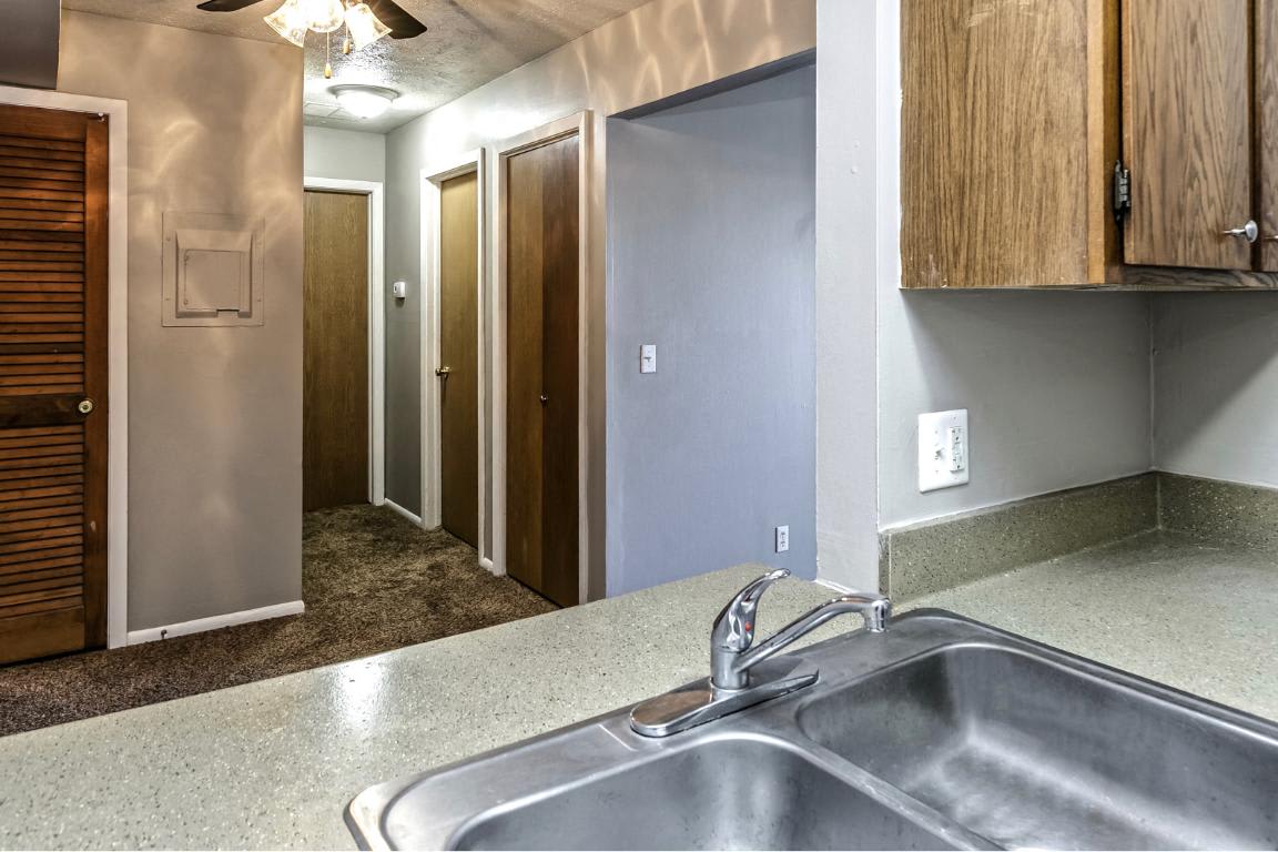 Howard Street Apartments – photo 5
