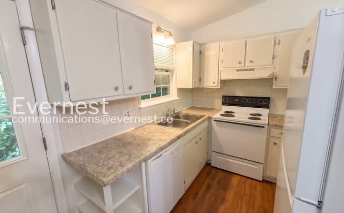 5230 Old Trail – photo 4