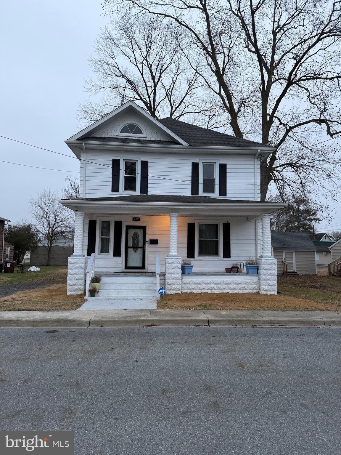 402 N 2ND Street – photo 1