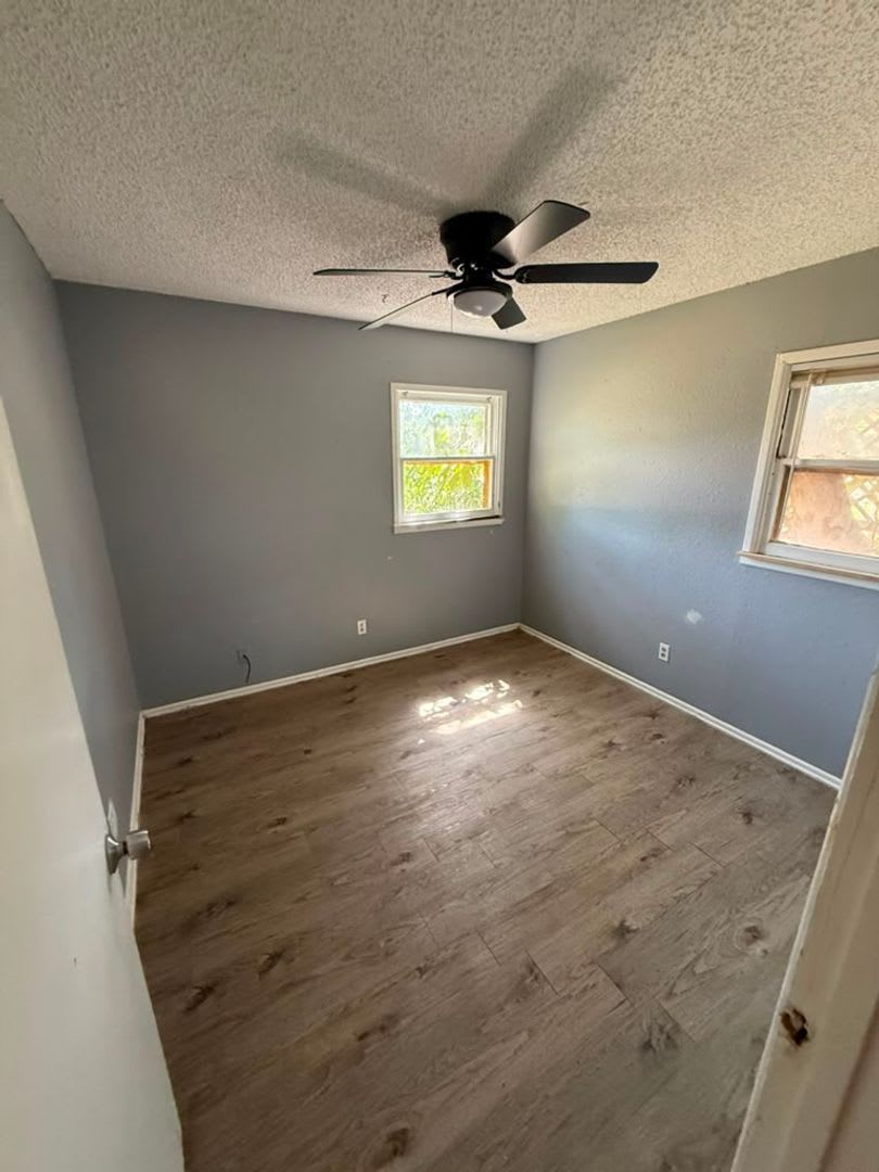 Handyman Special 0 First Month S Rent You Fix You Save Big Ext 2 – photo 2