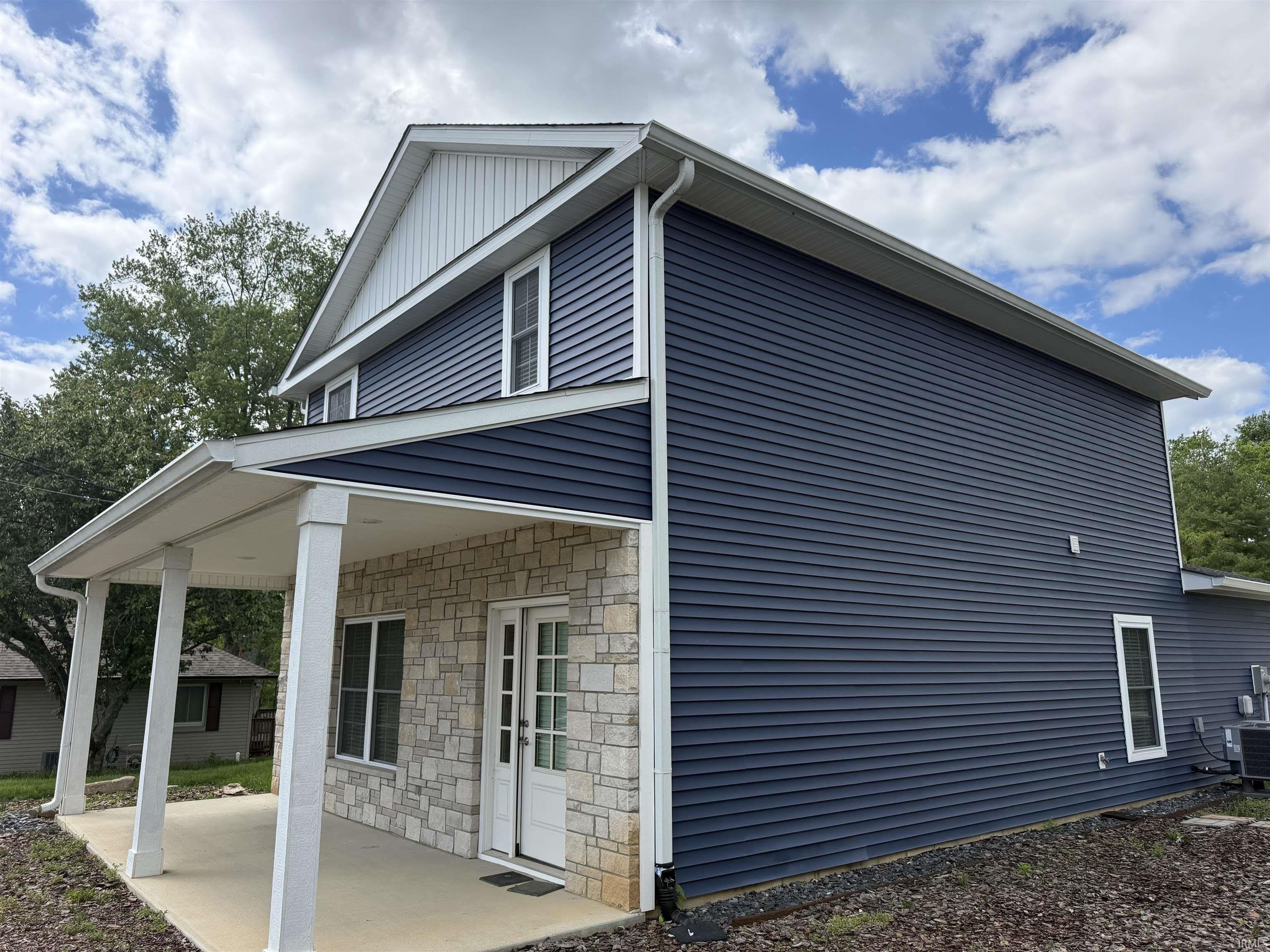 2724 S Rogers Street – photo 1