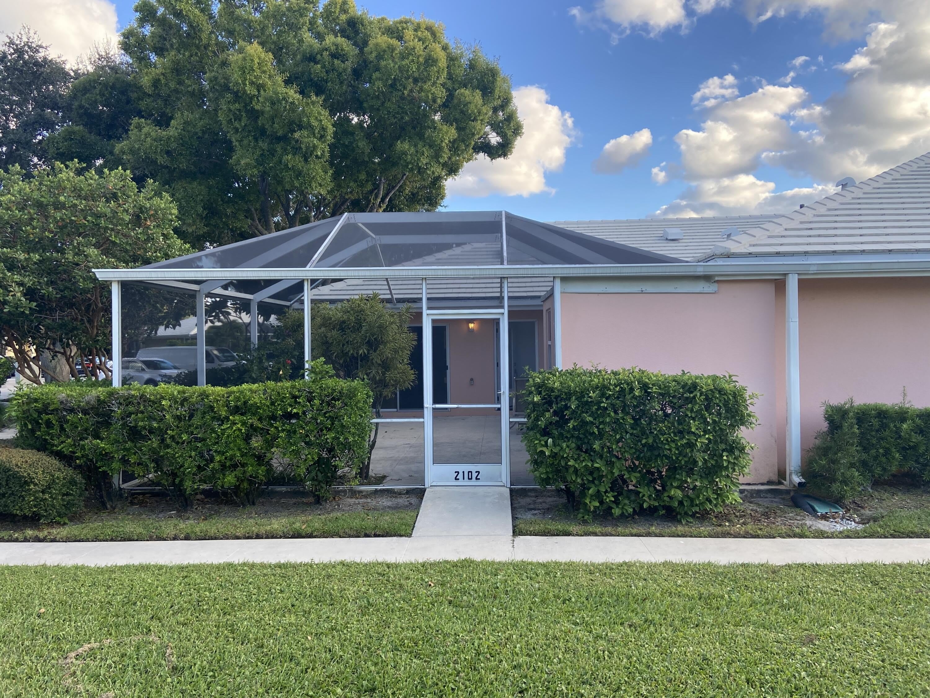 2102 Appleton Court – photo 2