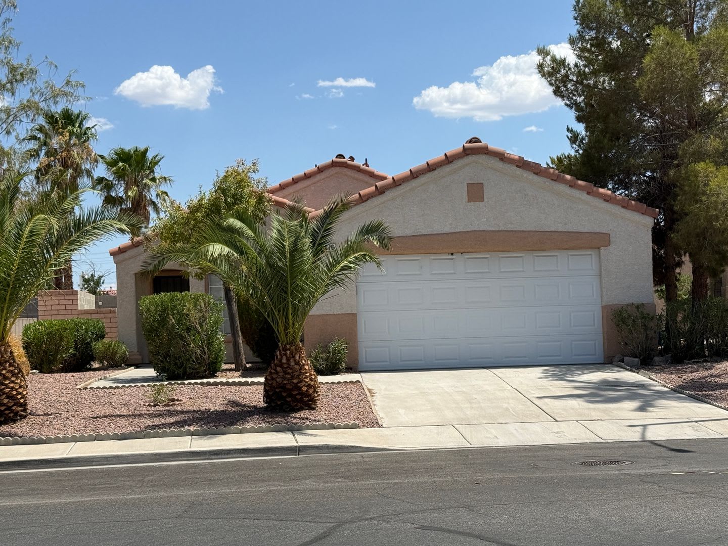 Three Bedrooms, Two Full Bathrooms – photo 2