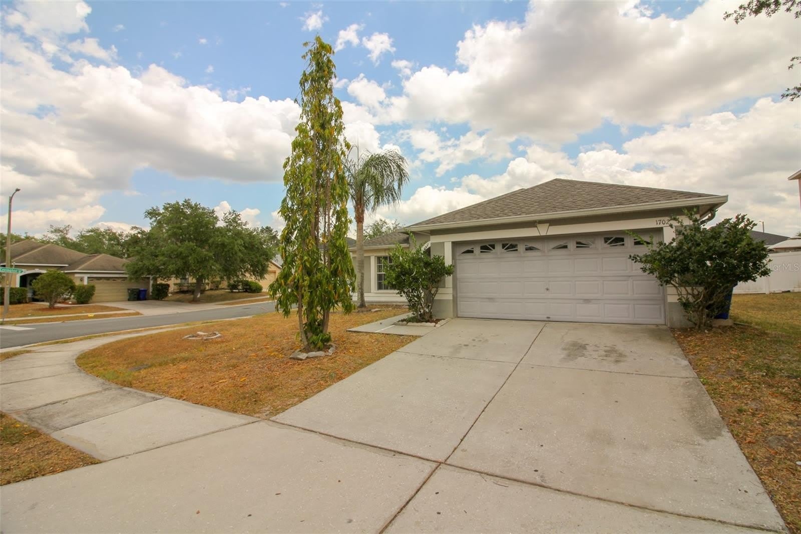 1702 HOLTON Road – photo 2