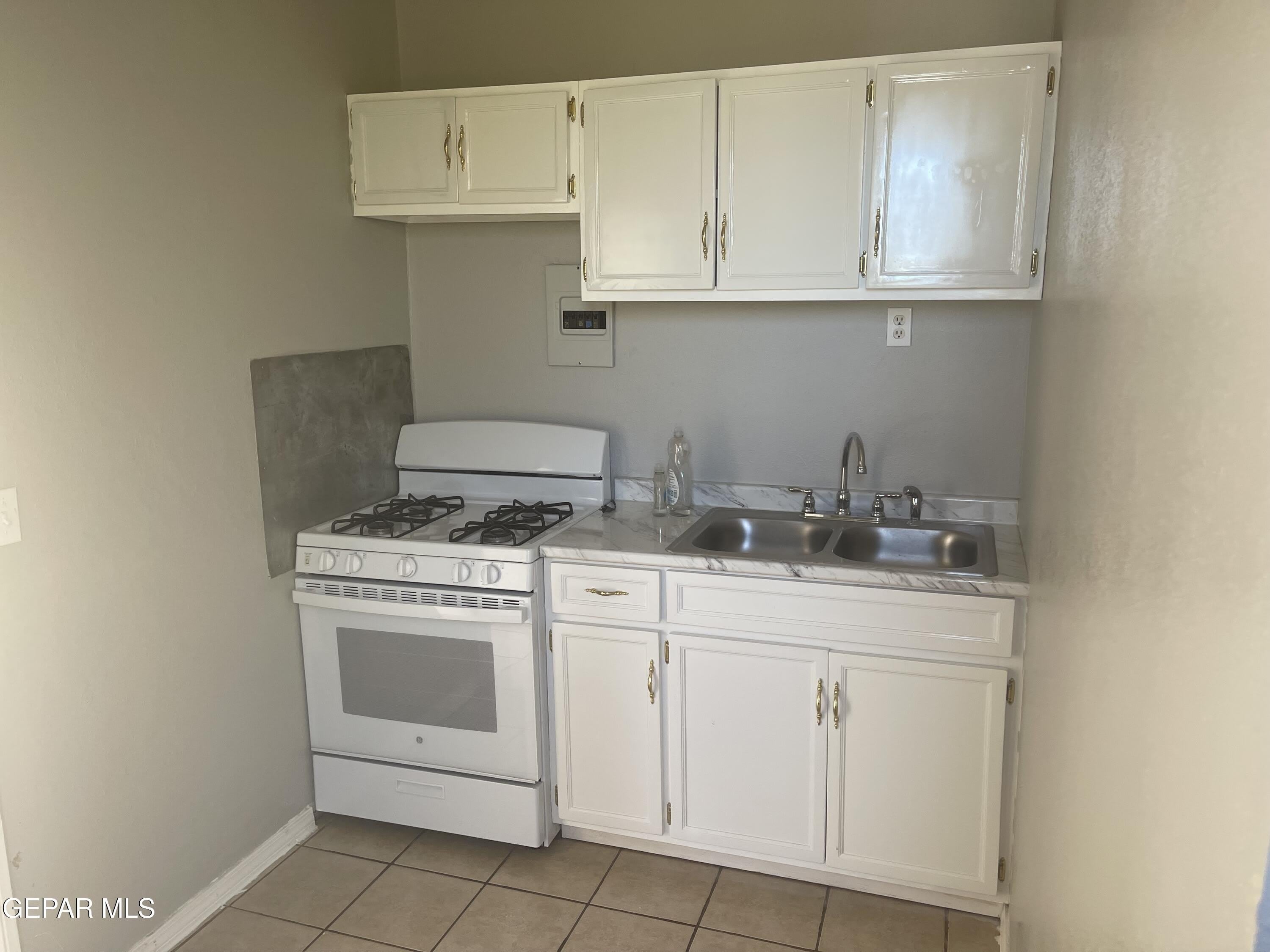 1026 Myrtle Avenue – photo 4