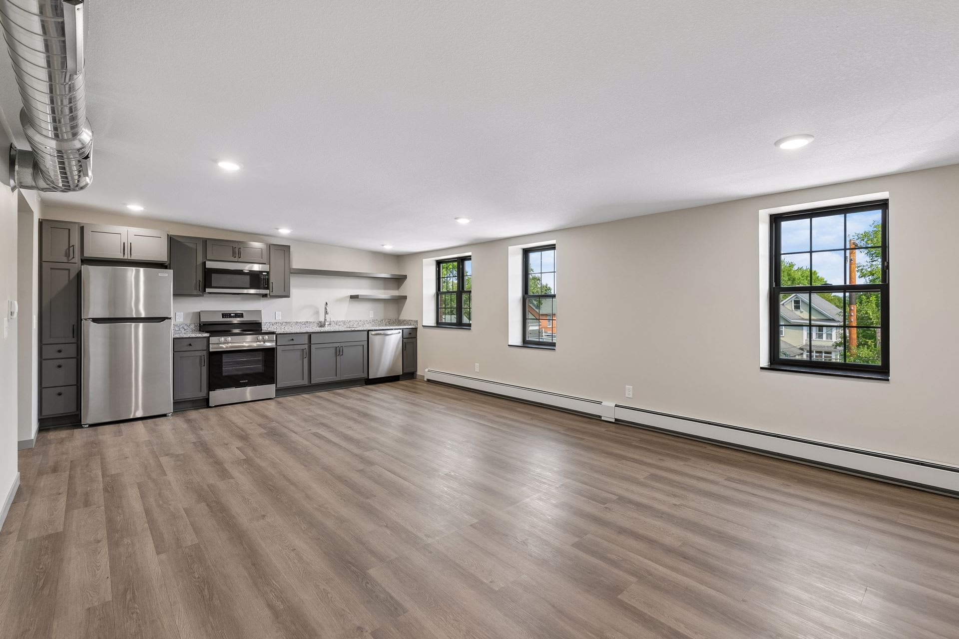 321 6th Street East – photo 3