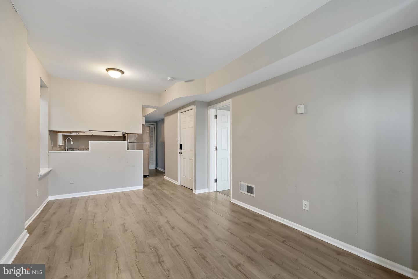 827 N JACKSON ST #2 – photo 2