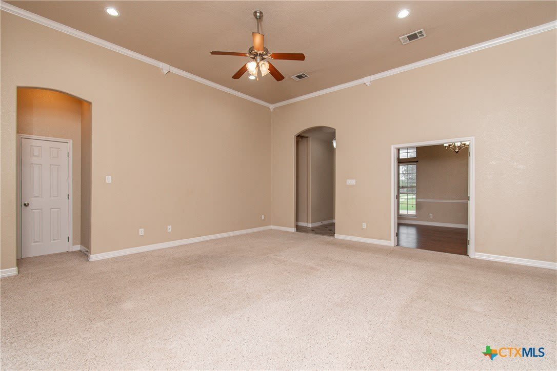 1401 Saxon Circle – photo 3
