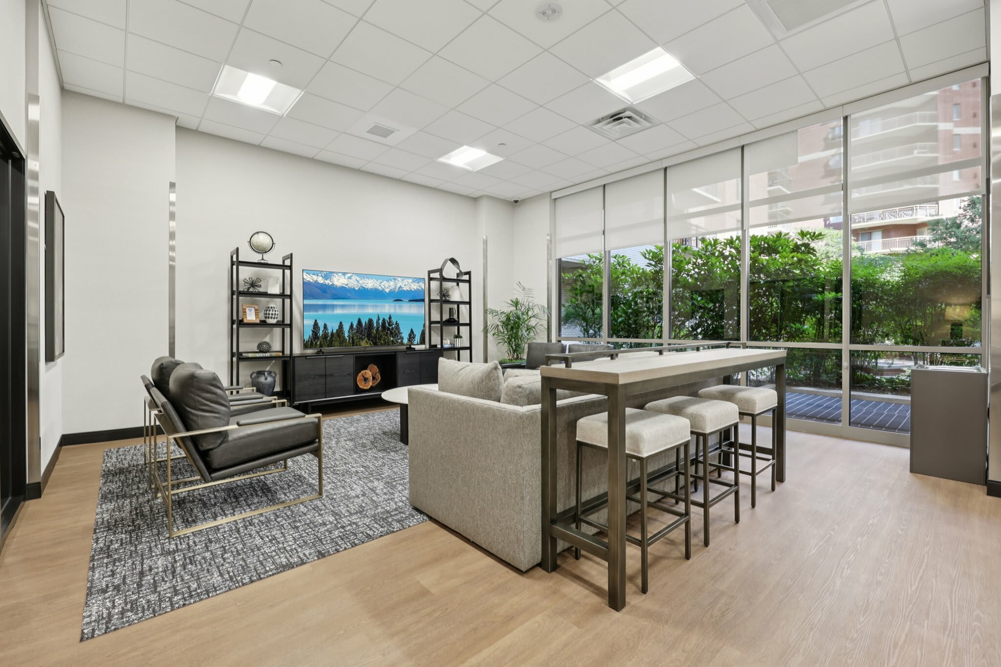 Virginia Square Plaza – photo 4