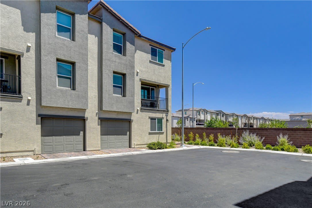 6924 Spicy Merlot Street – photo 3