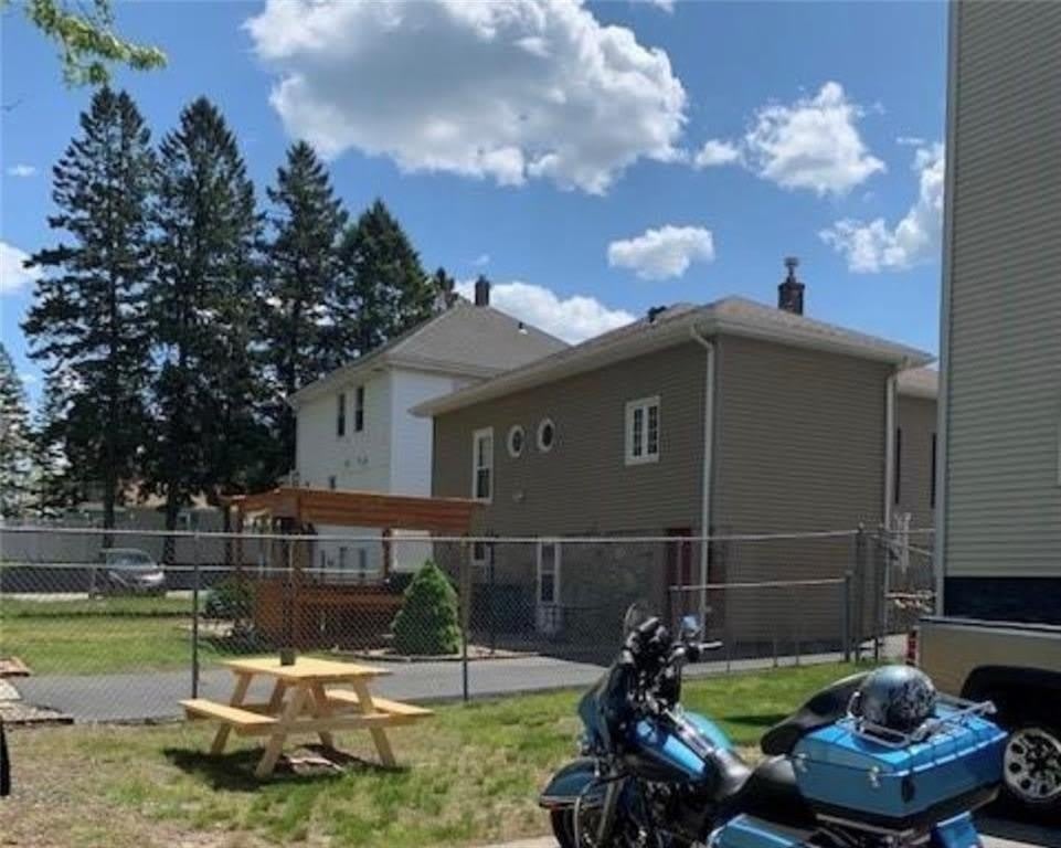 217 Newland Avenue – photo 3
