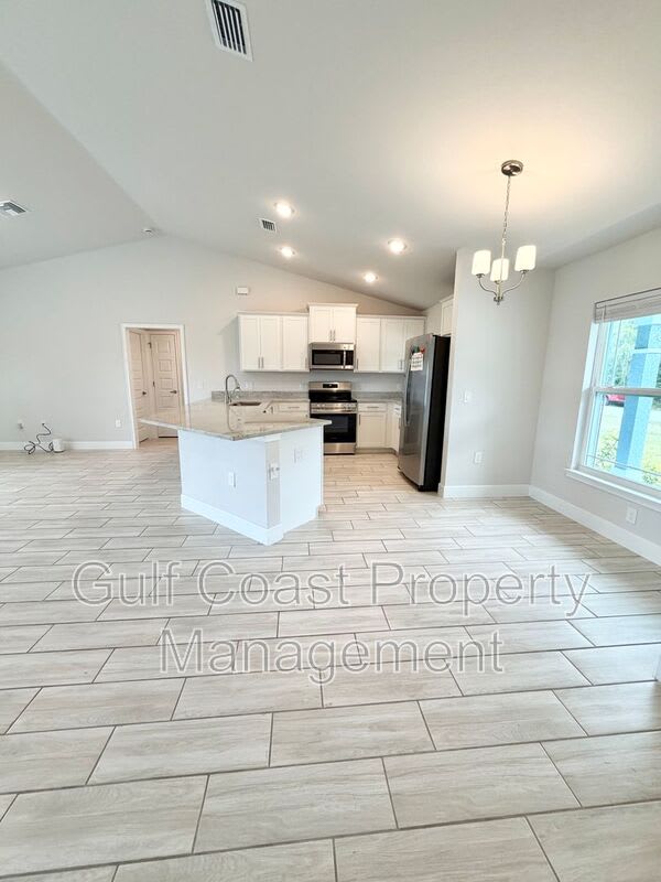 4865 Manila Ave – photo 4