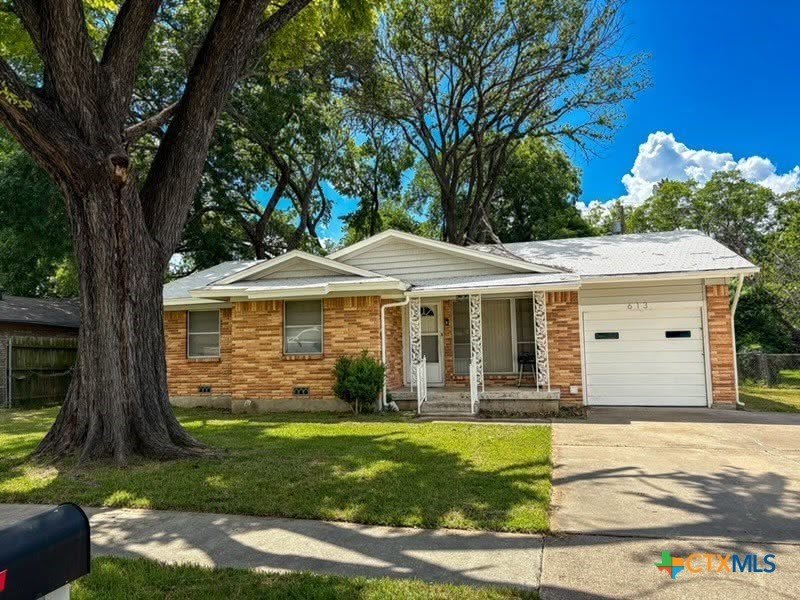613 Bishop Drive – photo 1