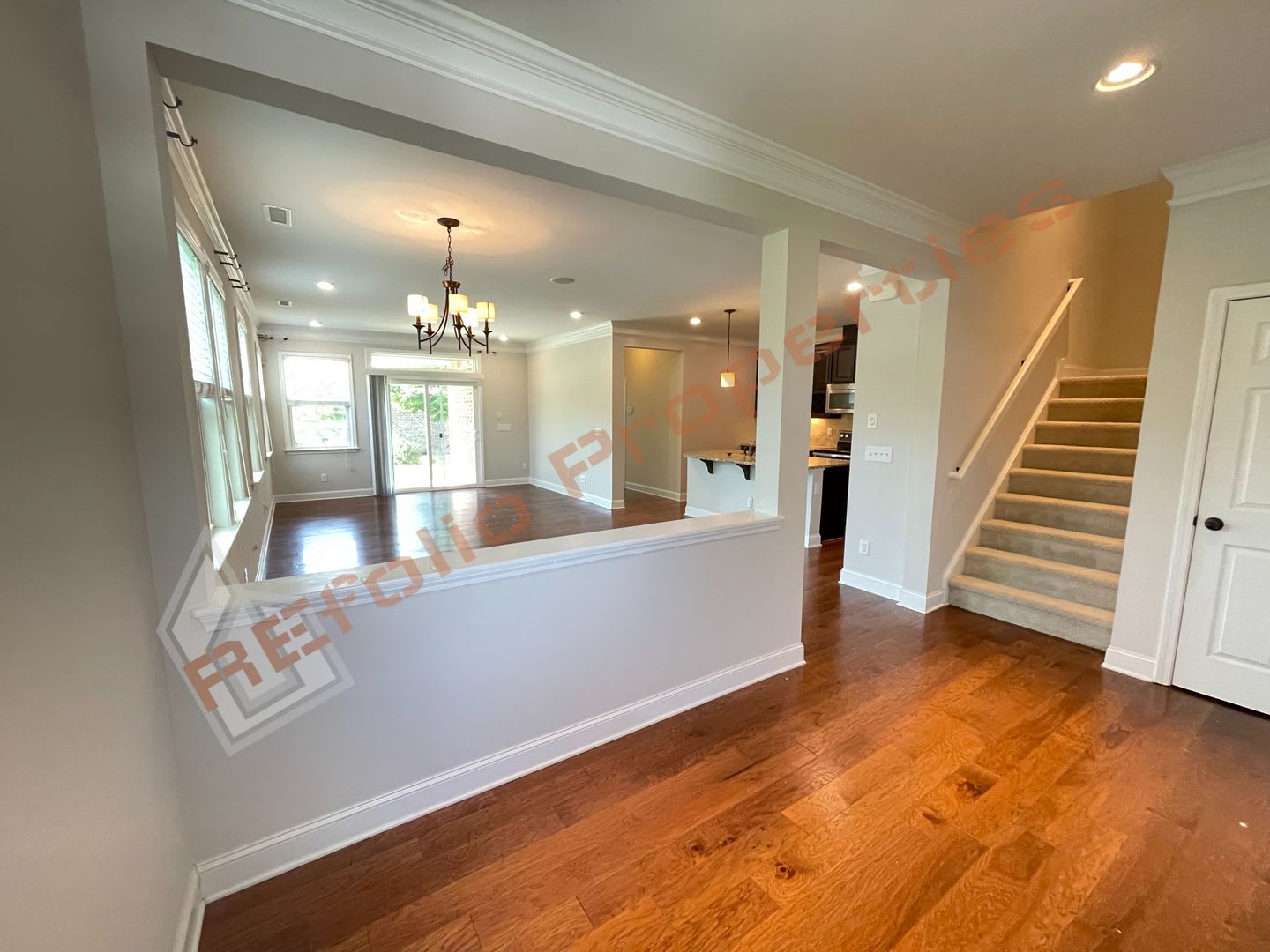 A Beautiful 4 Bedroom & 3.5 Bath with 2-Car Garage in Glencroft, Cary – Available October 7! – photo 3