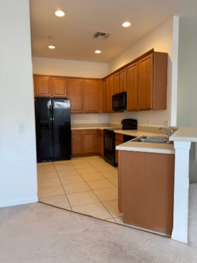 Apopka Overlook At Parkside Condominium 2 Bedroom 2 Bath with 1 car garage -Comfortable Living! – photo 2