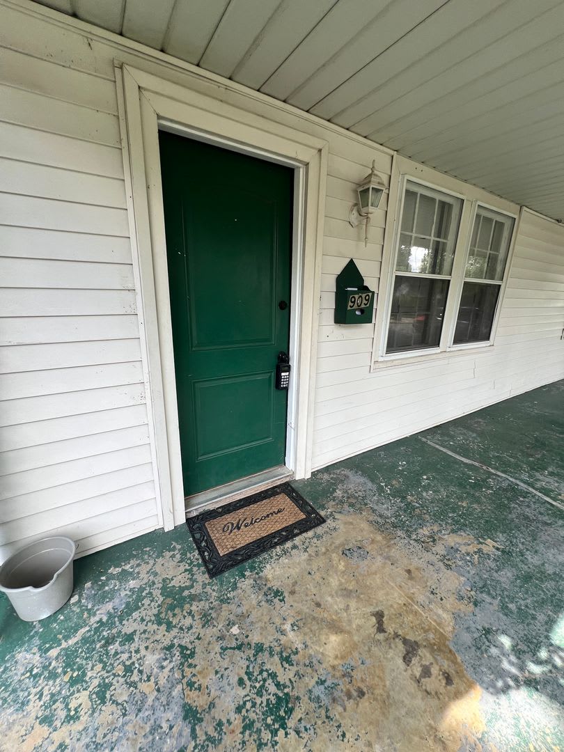 909 Bryan Street – photo 1