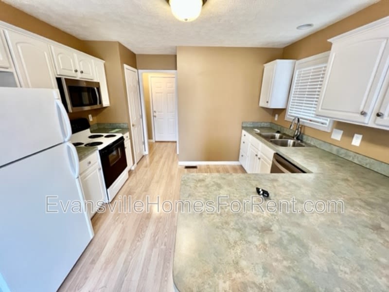 4035 Pine Drive – photo 3