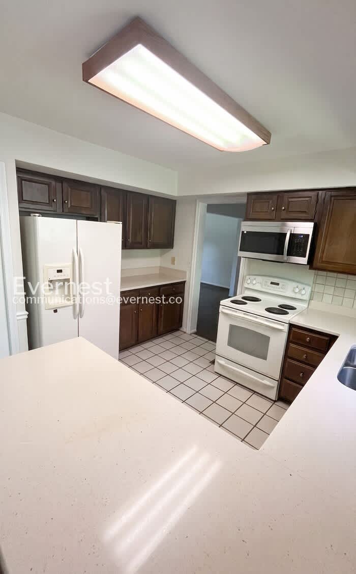11829 Parliment Drive – photo 5