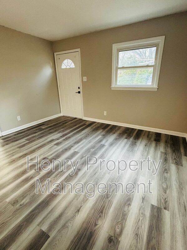 1120 Drew Street – photo 4