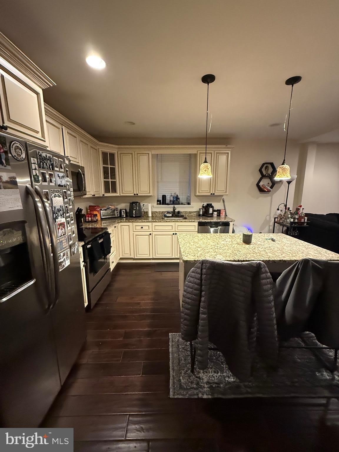 6110 RIDGE Avenue – photo 2