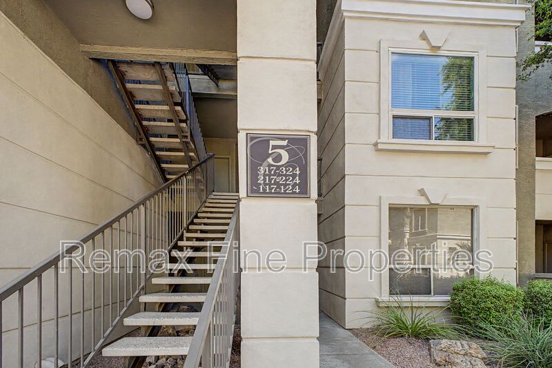 5303 N 7Th Street – photo 3