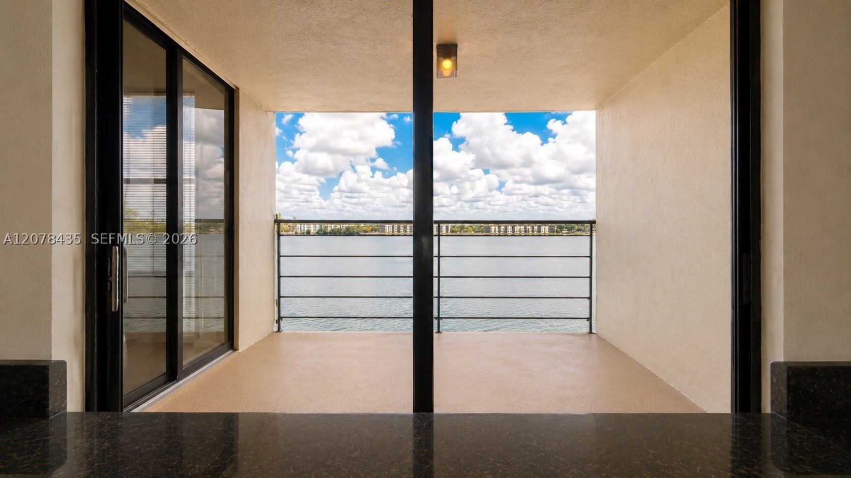 114 Lake Emerald Dr – photo 3