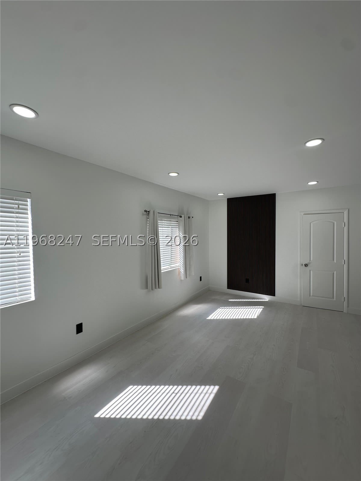 109 NW 6th Ave – photo 1