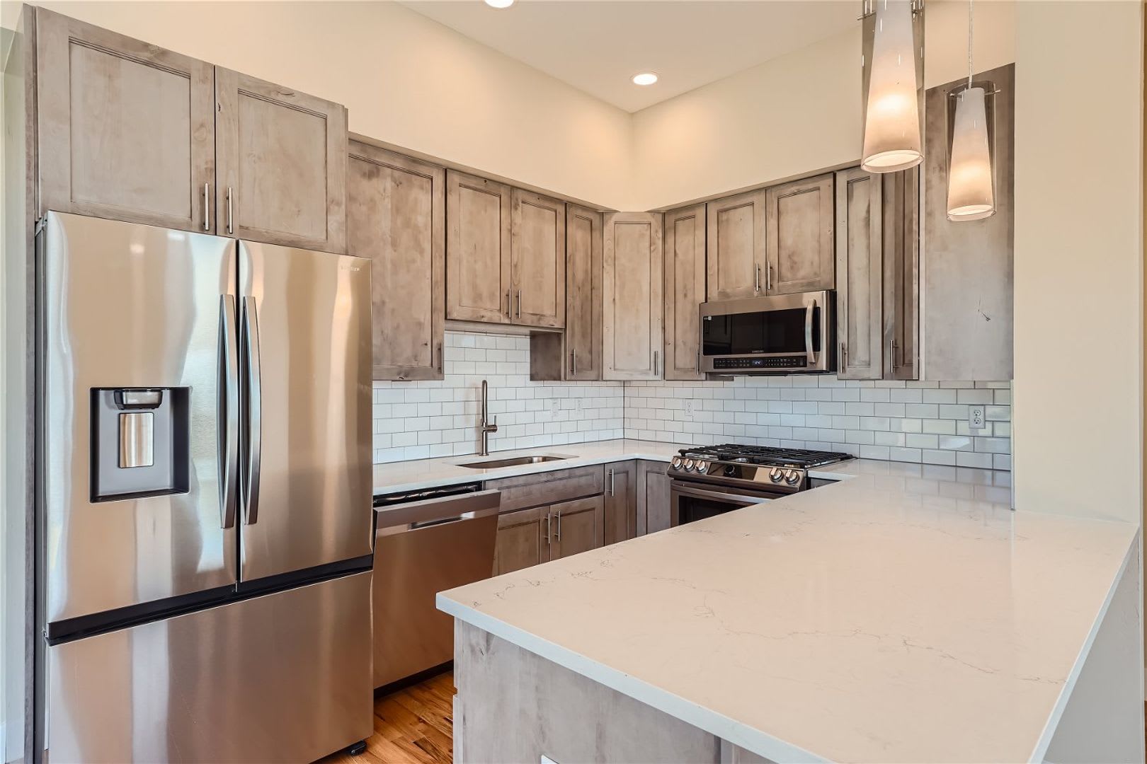 Modern 4BR Townhome Near Sloan’s Lake – photo 5