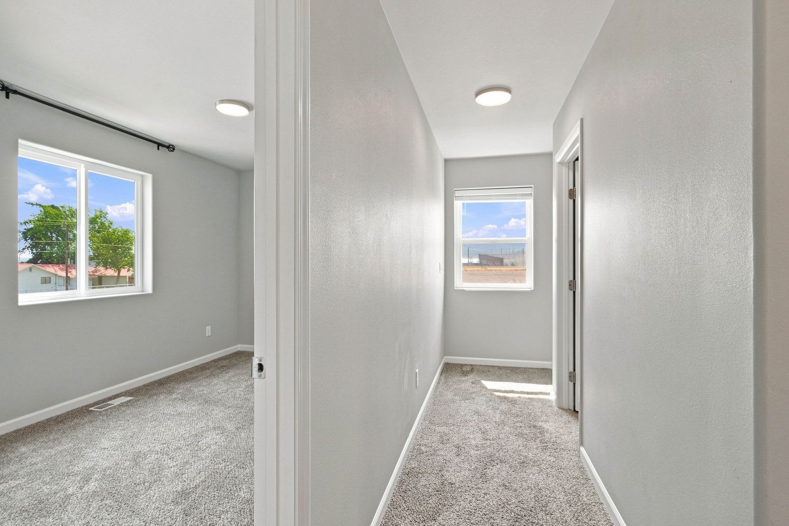 Spacious 3-Bedroom Home with 2-Car Garage – photo 5