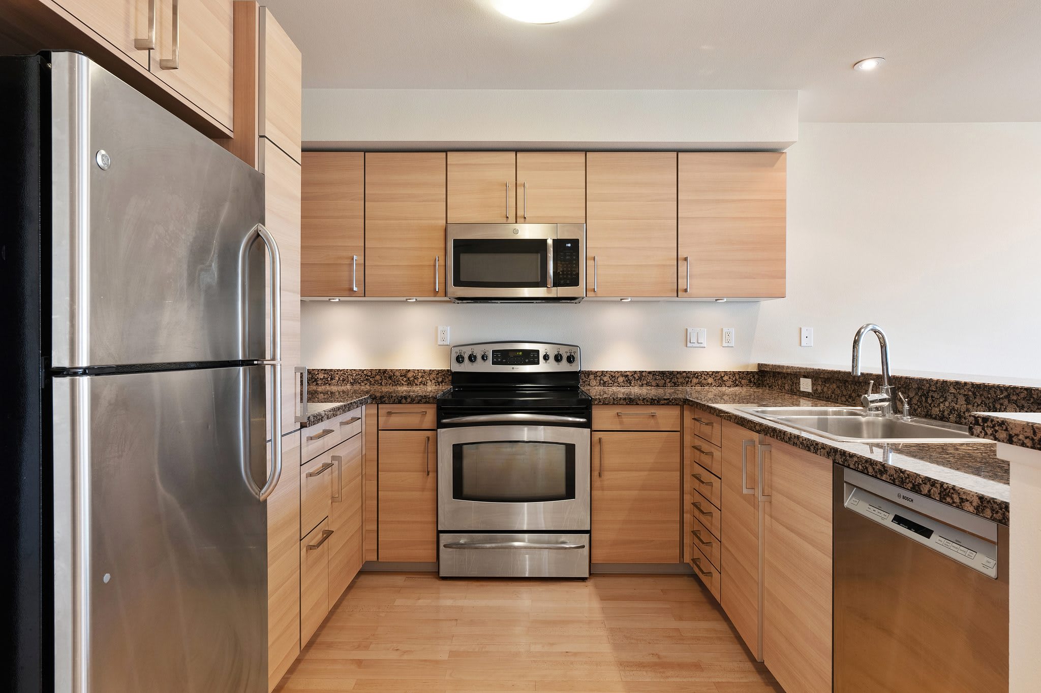 329 Bay Street – photo 3