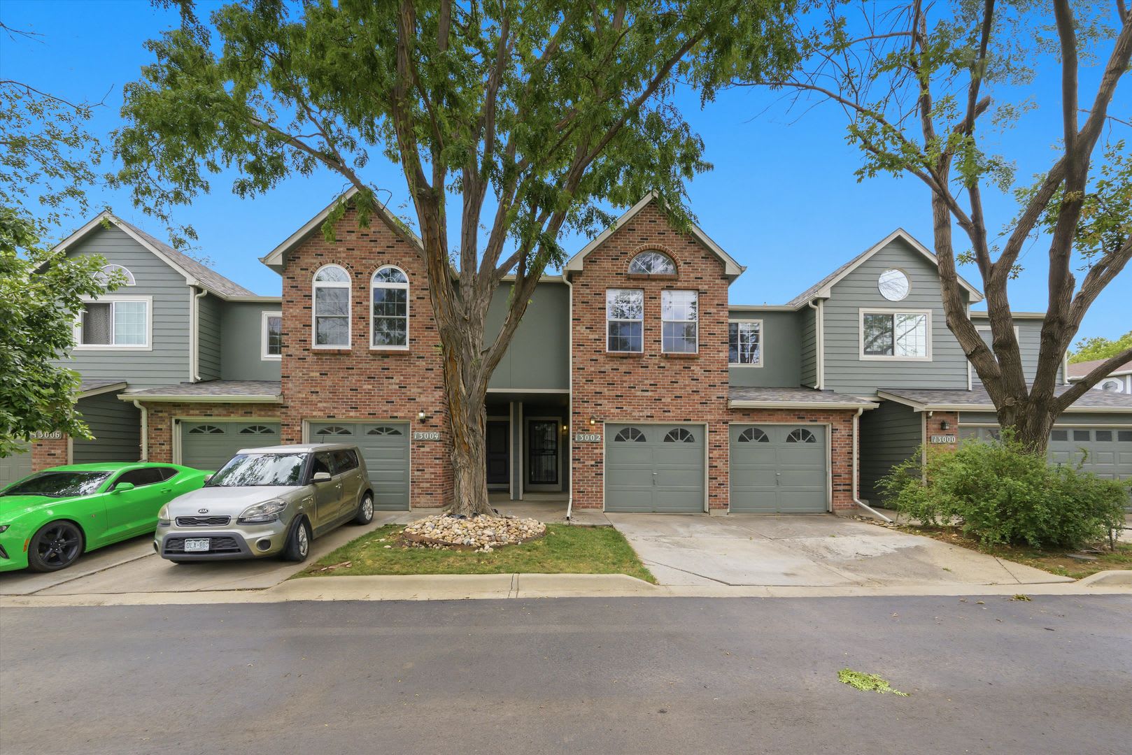 Spacious 4-Bedroom Townhome Backing to Open Space – Attached 2-Car Garage! – photo 3