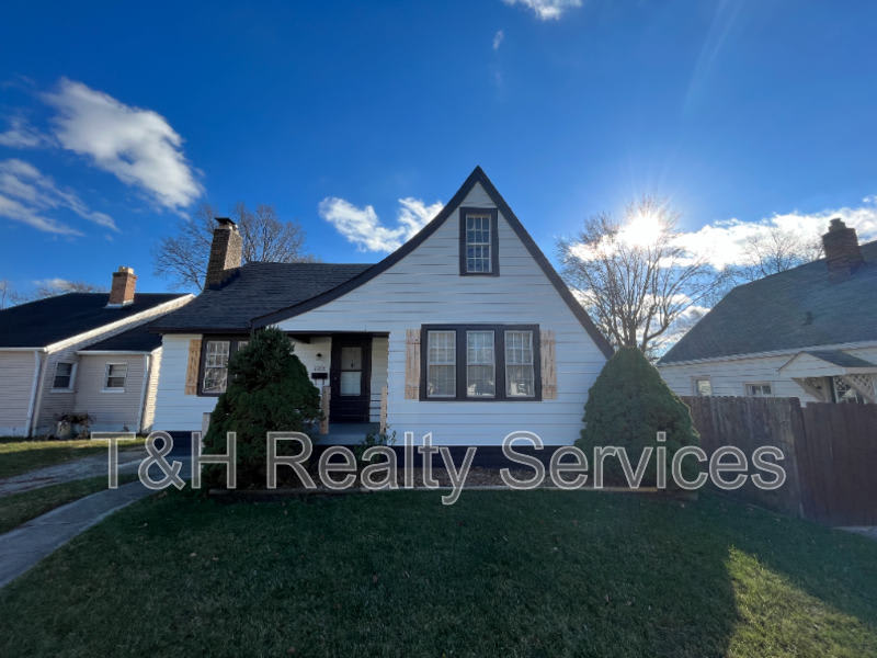 4901 Young Avenue – photo 1