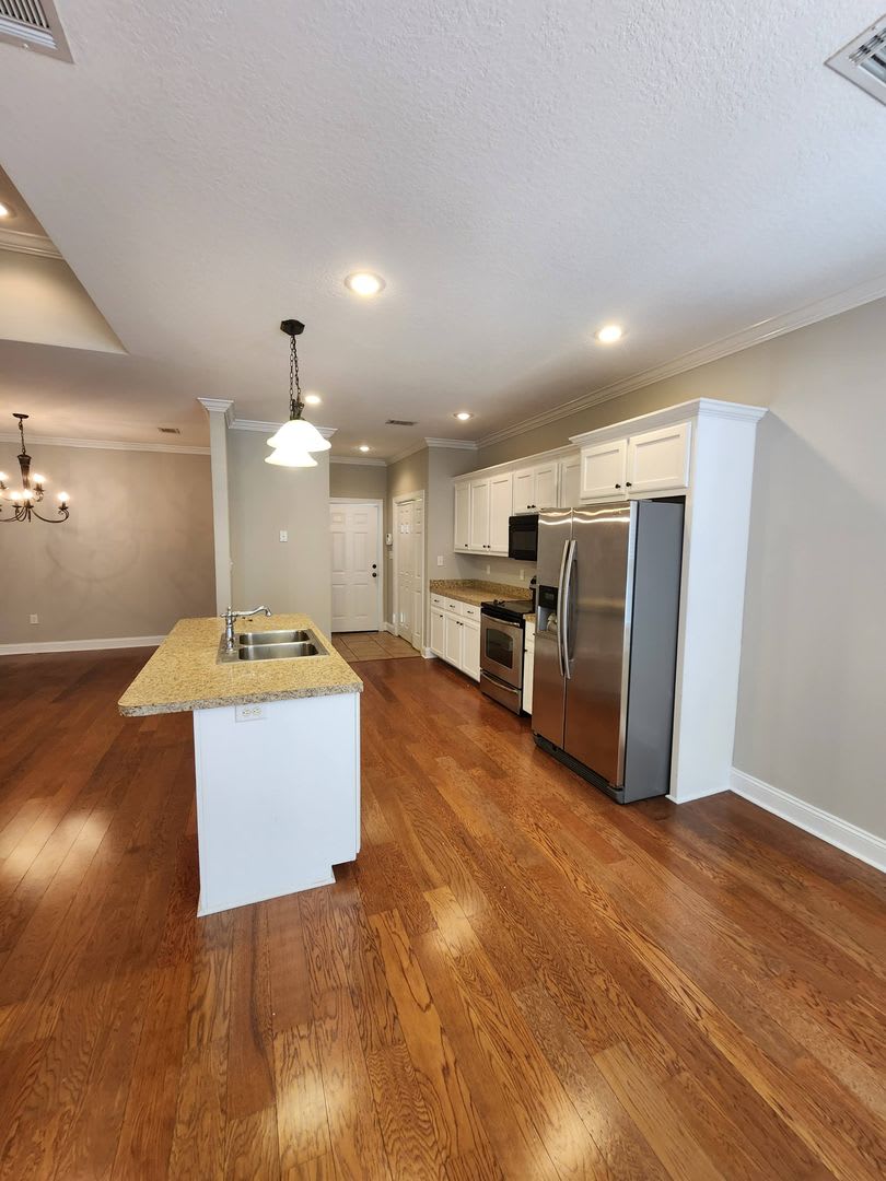 Charming 3-Bedroom Home with Modern Features in Valdosta – photo 3