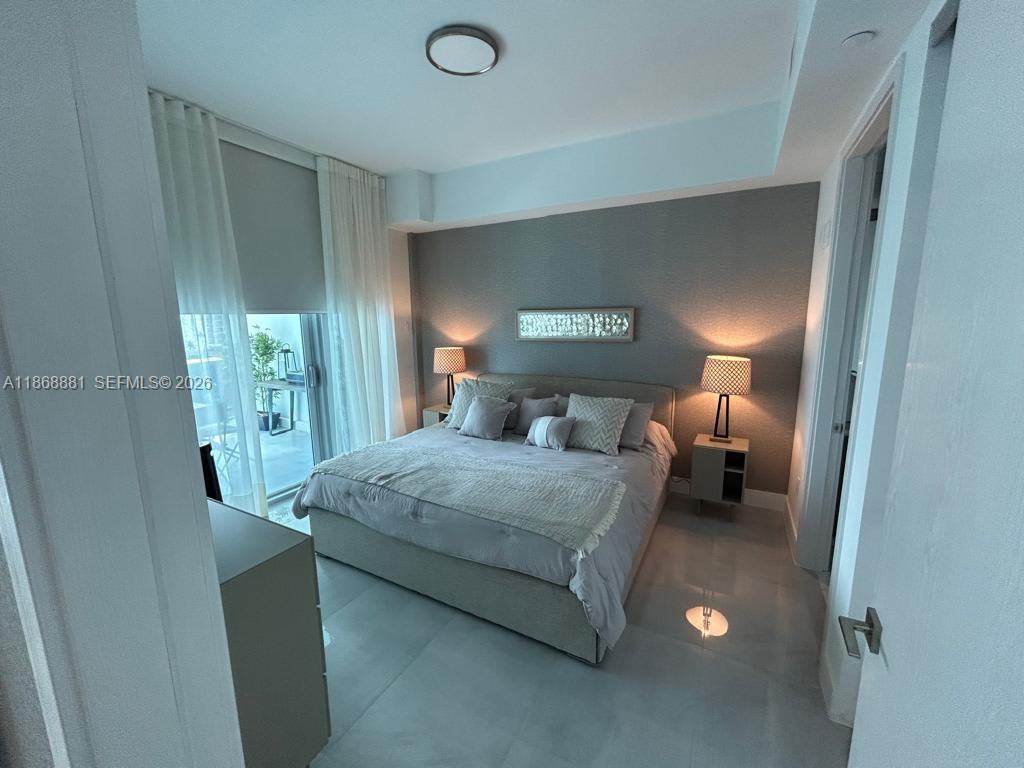 17550 Collins Avenue – photo 5