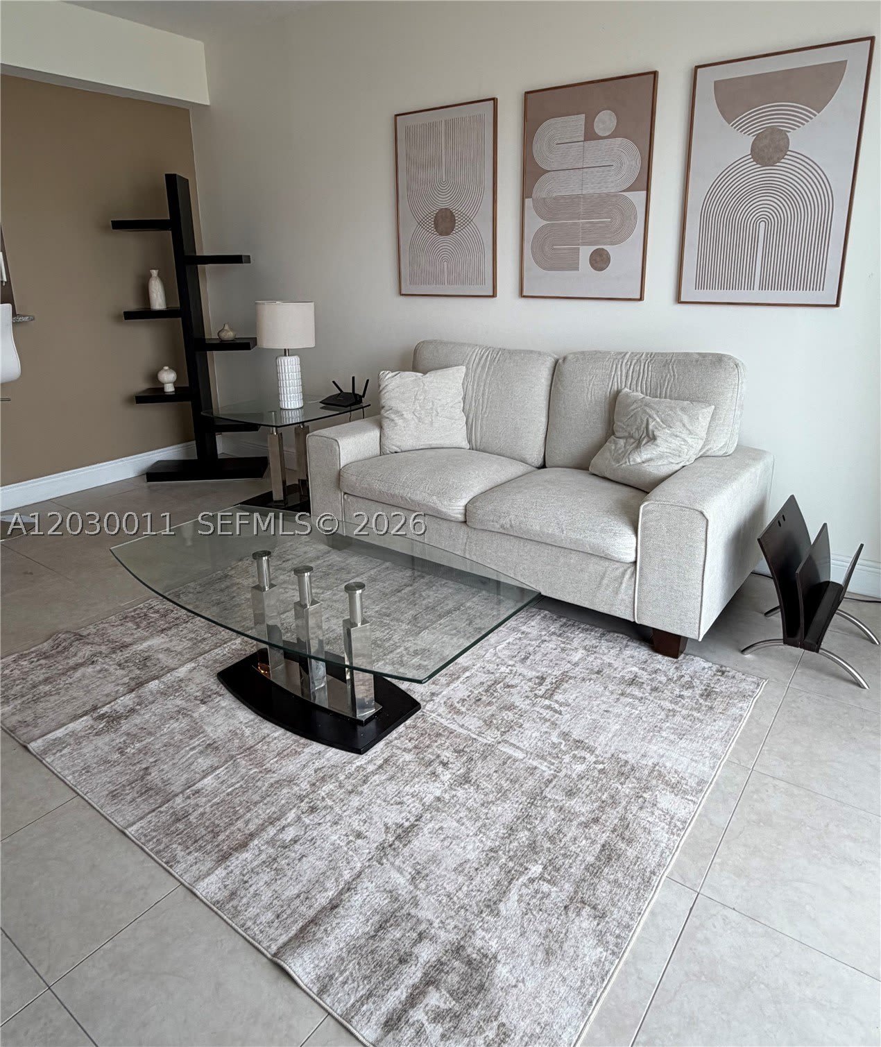 275 NE 18th – photo 4