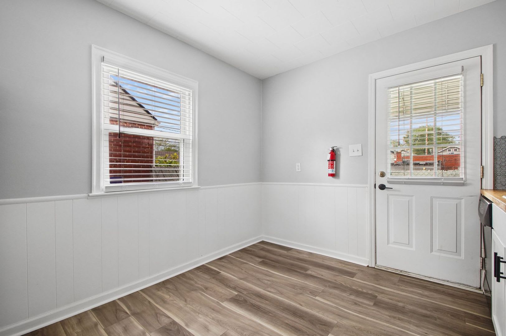 Remodeled Clintonville Cape Cod w/Private Yard & Garage!- Move in Special – photo 3