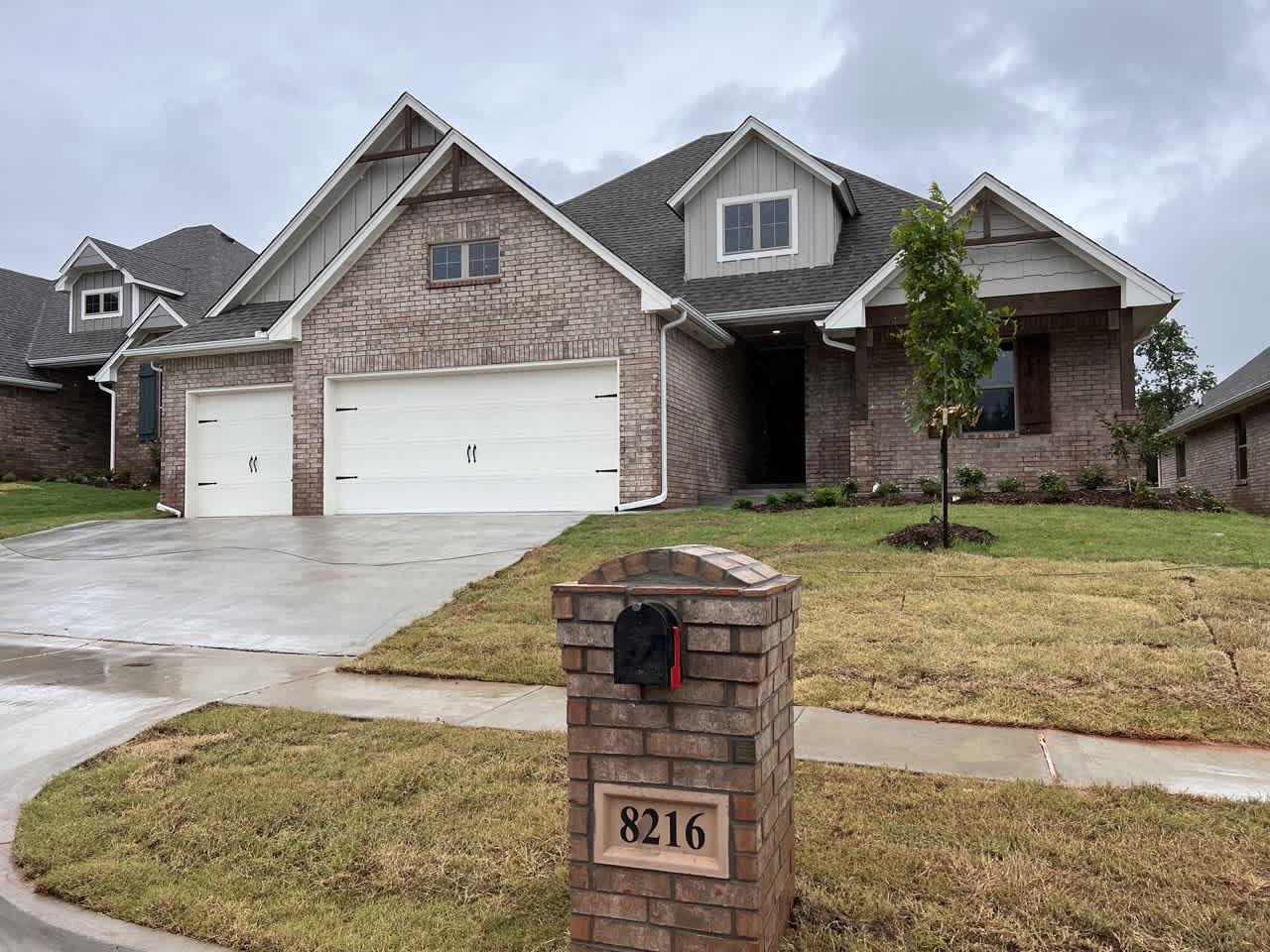 8216 Poplar Drive – photo 1