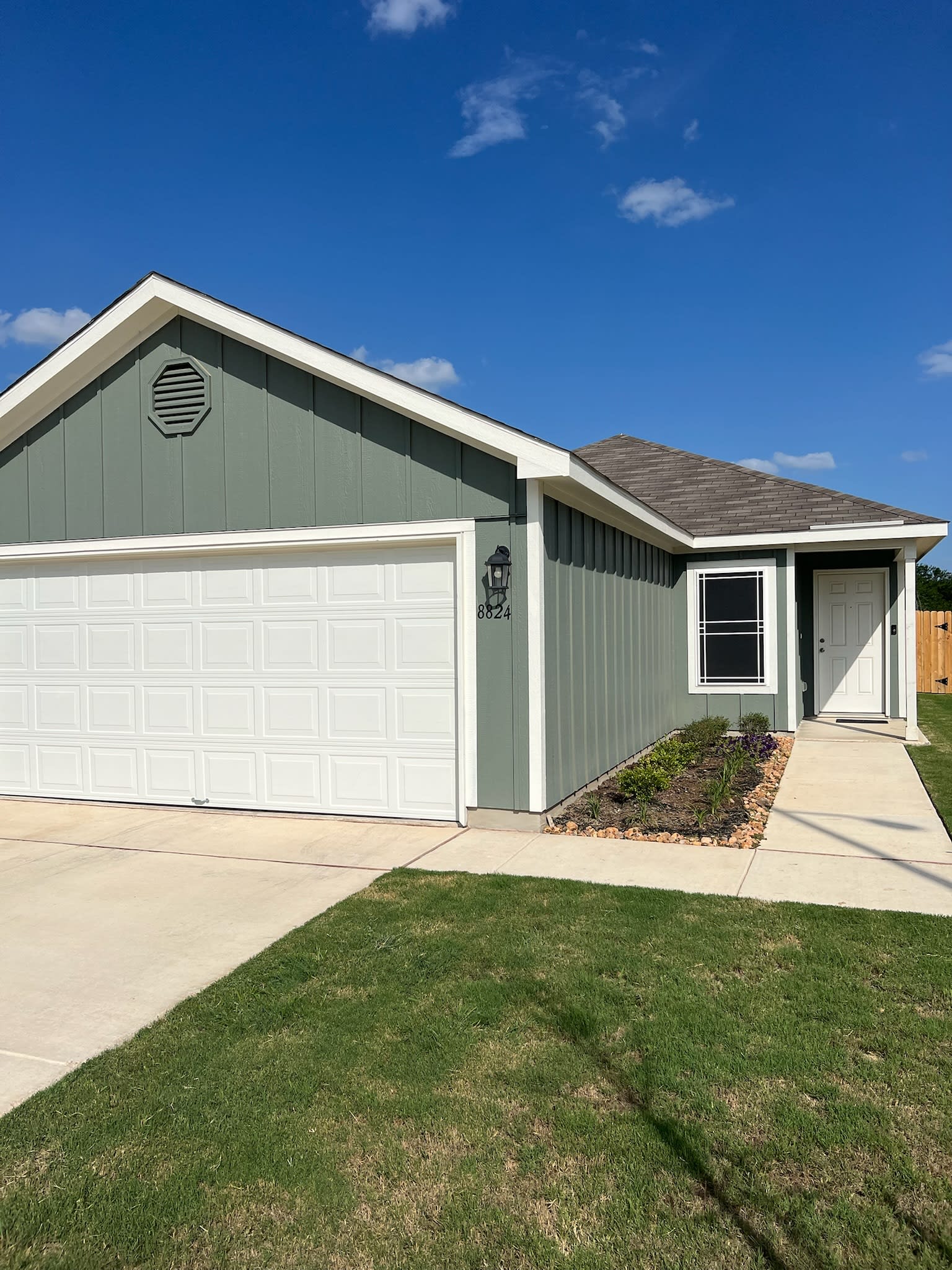 8824 Broad Wing Drive – photo 1