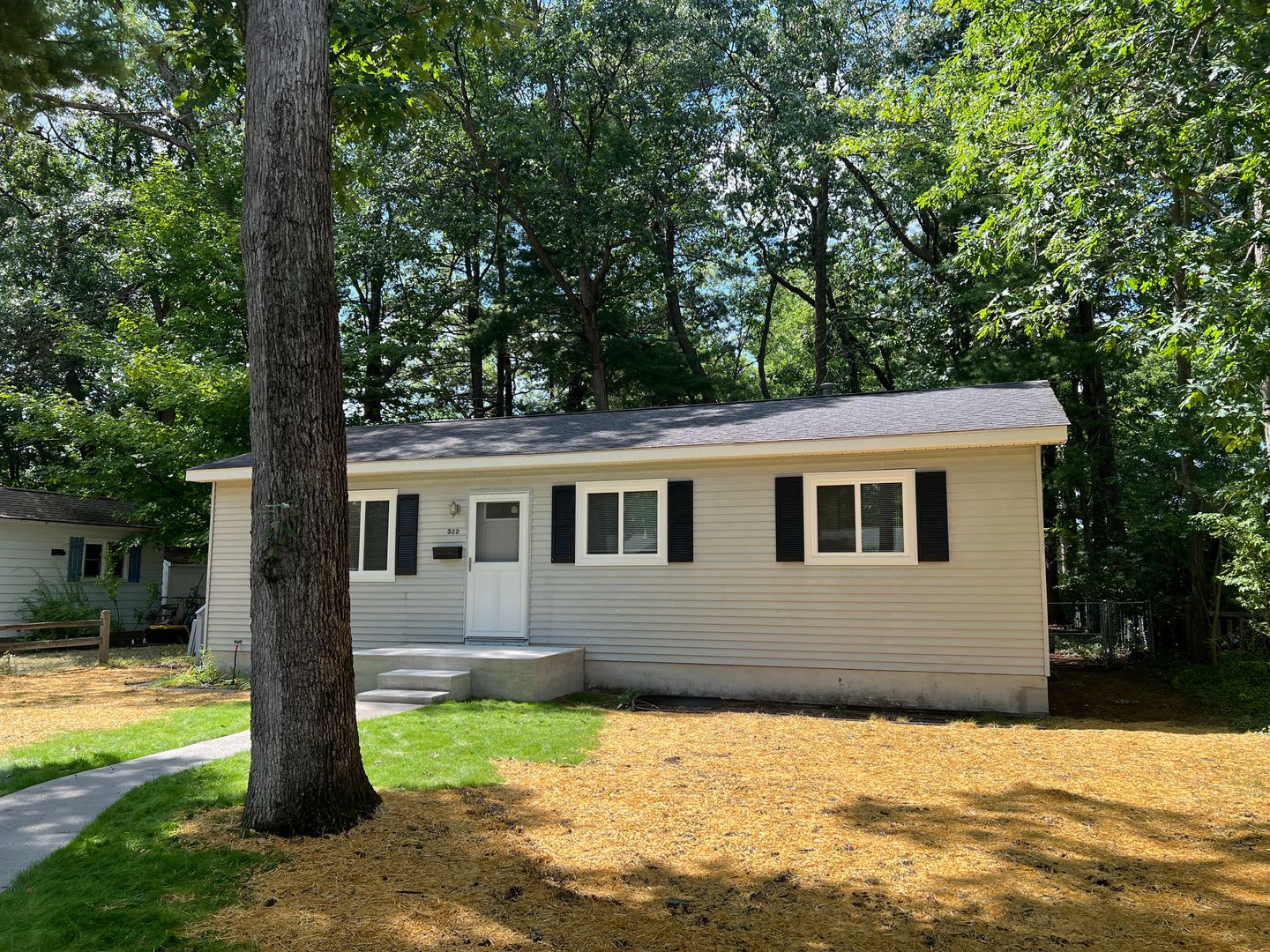 UPDATED 3 BEDROOM HOME WITH FULL BASEMENT AND ONE CAR GARAGE! – photo 3