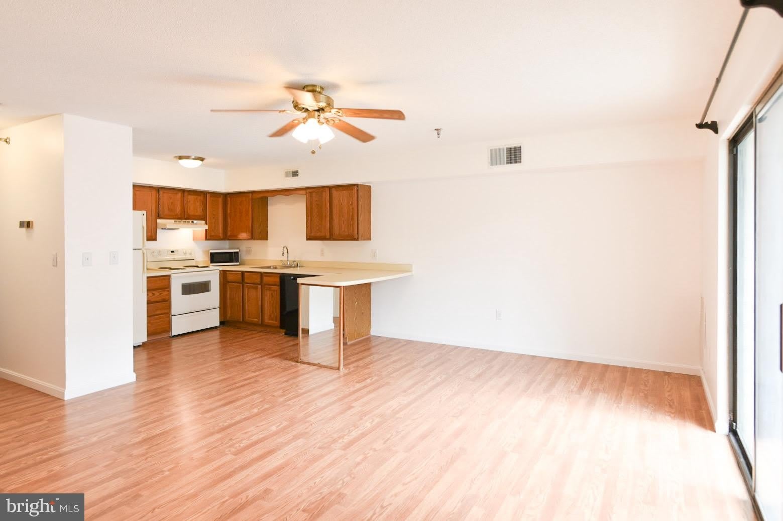 14300 JARVIS Avenue – photo 4