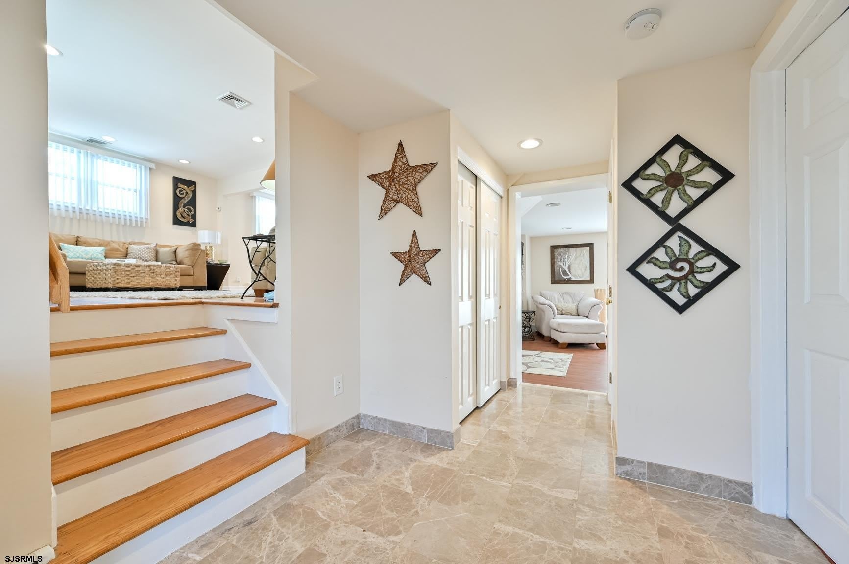 100 N Argyle Ave – photo 2